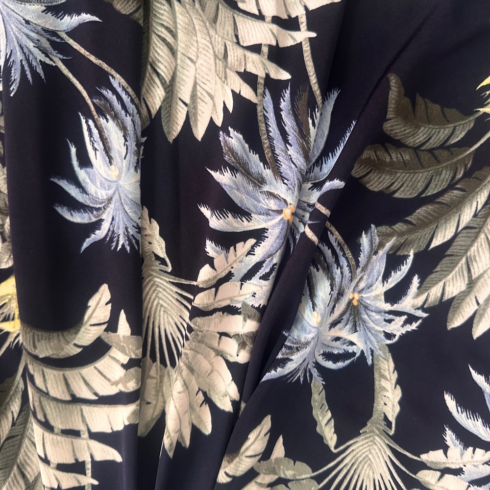 Tommy Bahama Navy Floral Twist-Front Mini Dress XS - Picture 7 of 9